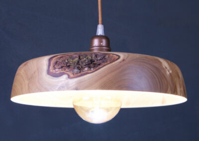 luminaire en bois massif