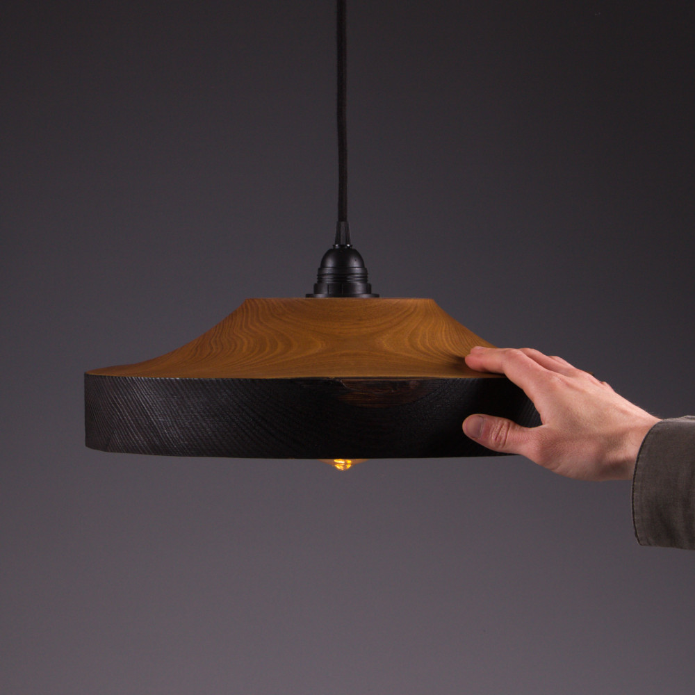 Suspension en catalpa massif shou sugi ban – Image 3