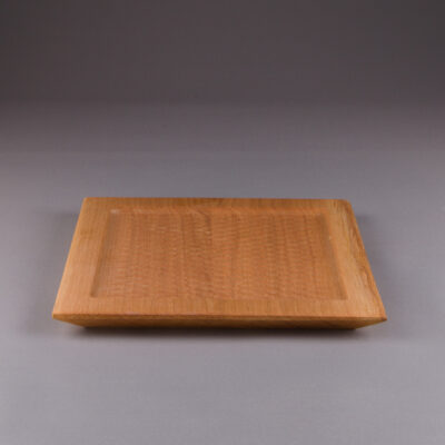 assiette plate carrée en bois