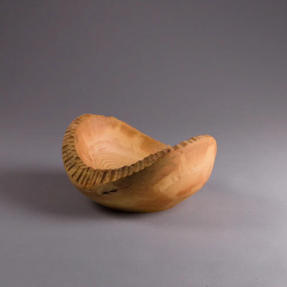 Corbeille à pain en frêne massif sculptée – Image 2