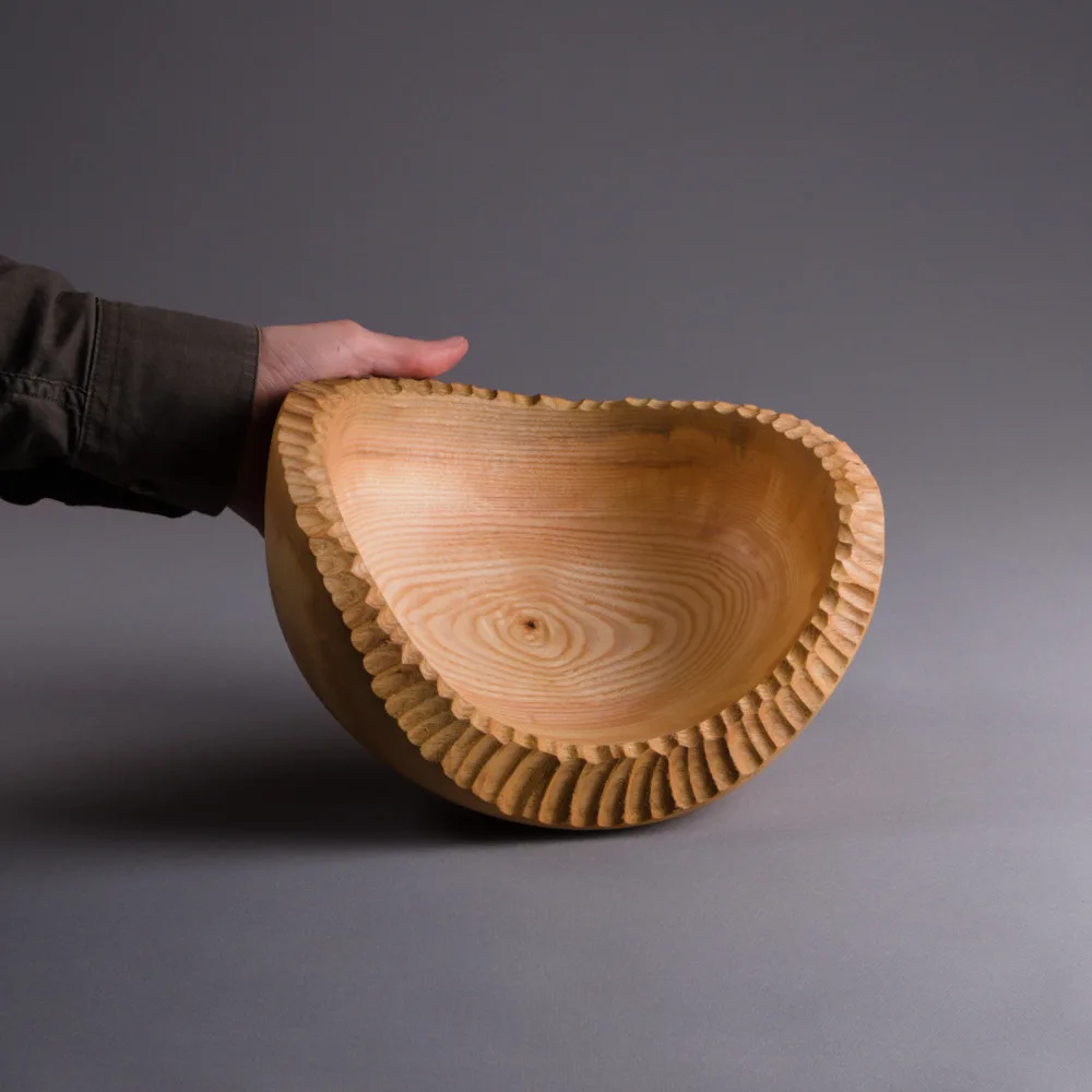 Corbeille à pain en frêne massif sculptée – Image 4