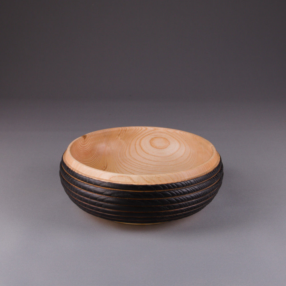 Saladier en frêne massif texture cordée shou sugi ban