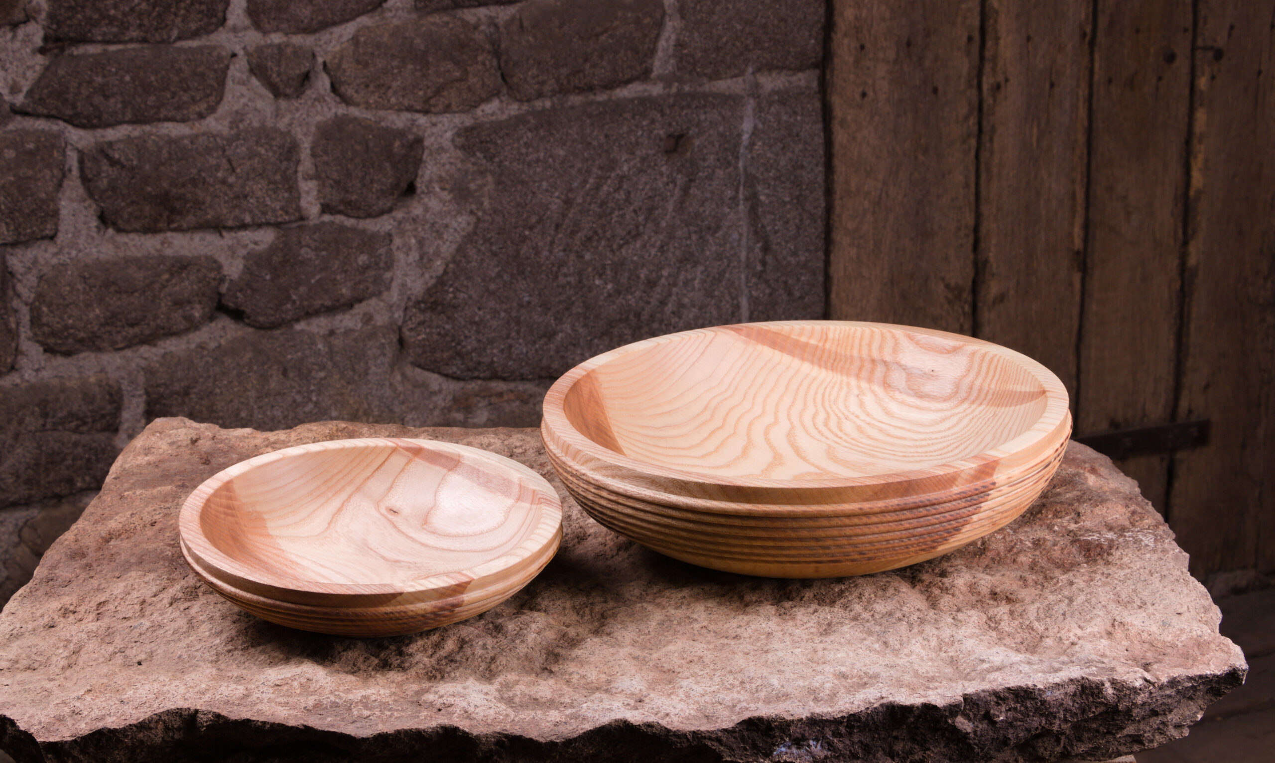 Set Saladier et bol en frêne massif texture cordée – Image 2