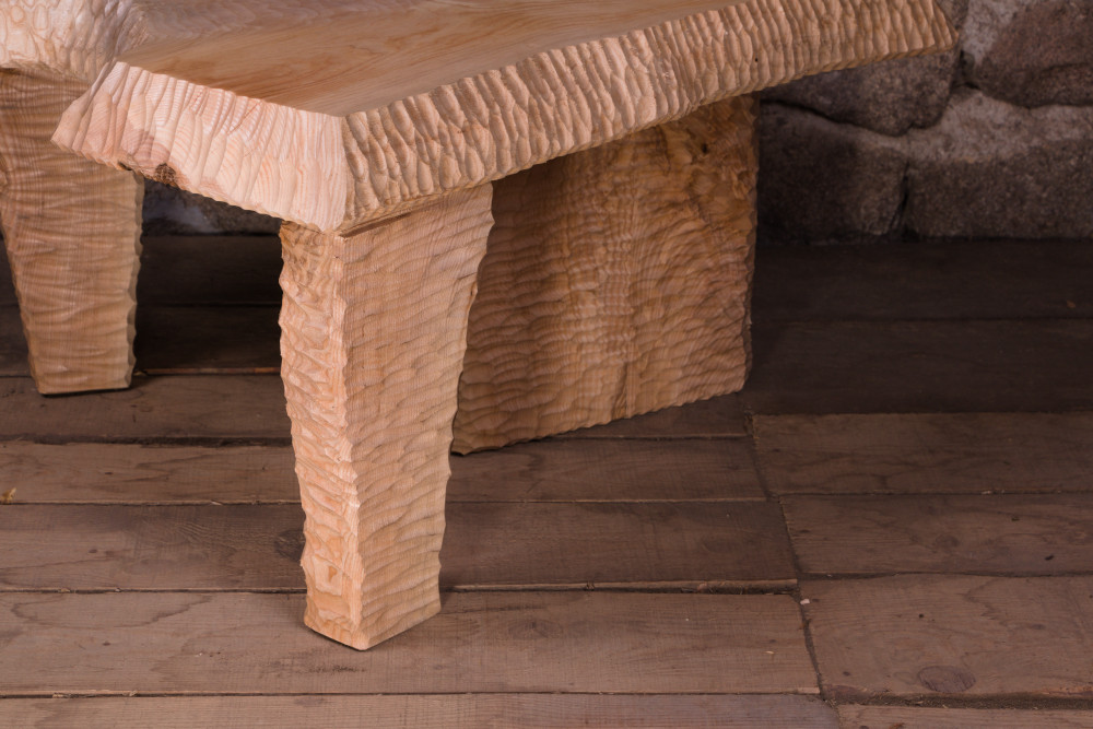 Table basse Wabi-Sabi en frêne massif sculpté – Image 5