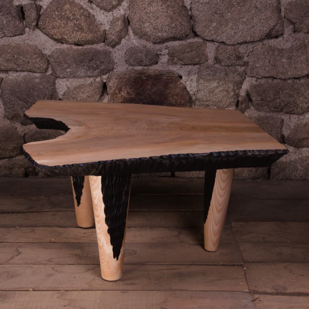 Table basse Wabi-Sabi sculptée - shou sugi ban – Image 4