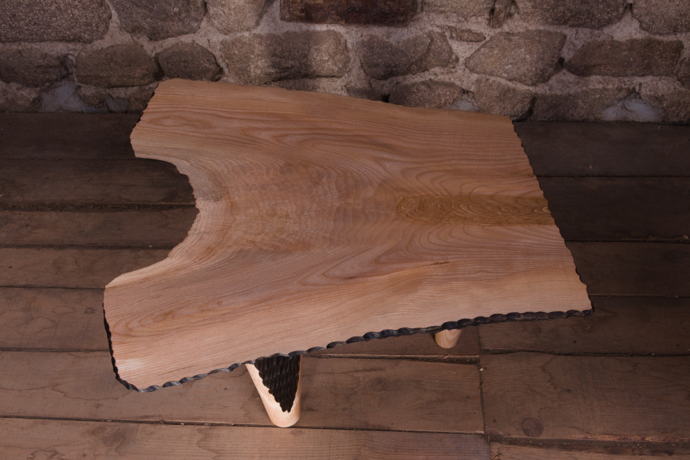 Table basse Wabi-Sabi sculptée - shou sugi ban – Image 5
