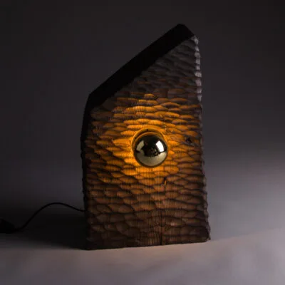 lampe en bois naturel artisanale