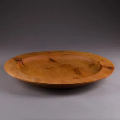 grand plateau de présentation en bois de platane