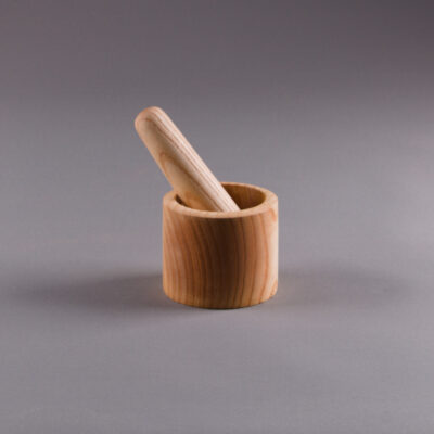 mortier et pilon en bois